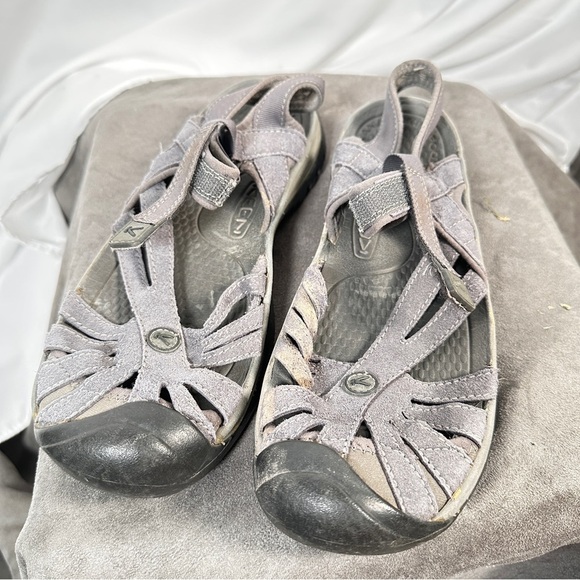🌿 KEEN Rose Closed-Toe Sandals — Gray (W 9.5) — Hiking/Water - Picture 3 of 7